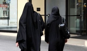 burqa-Islam-Muslim-veil-religion-580454